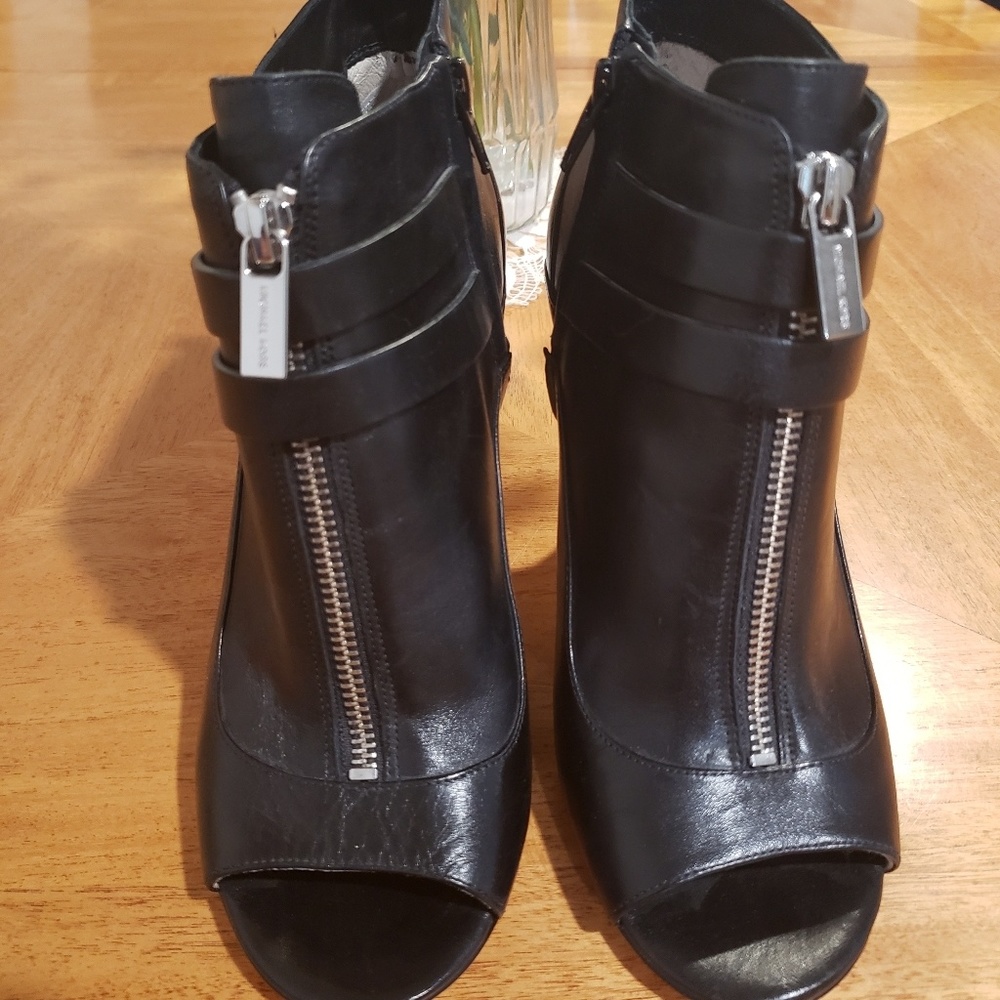 Michael kors brena open toe booties 8.5